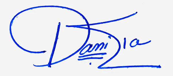 Daniela cursive name signature ideas handwritten signature example in blue ink